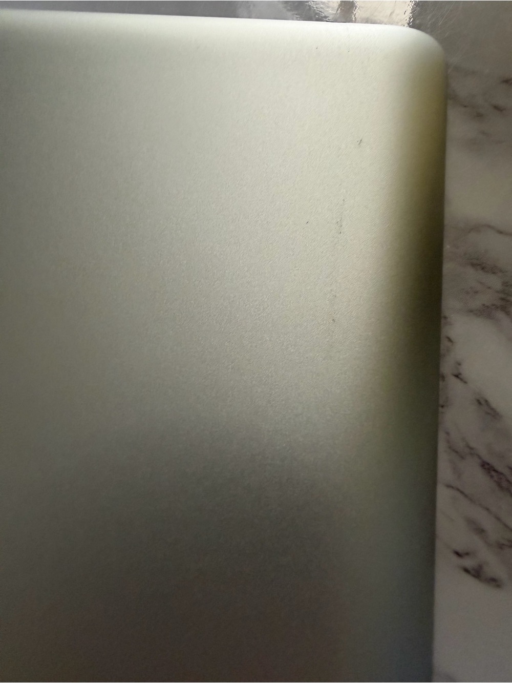 iPad Tablet - Picture 4 of 6